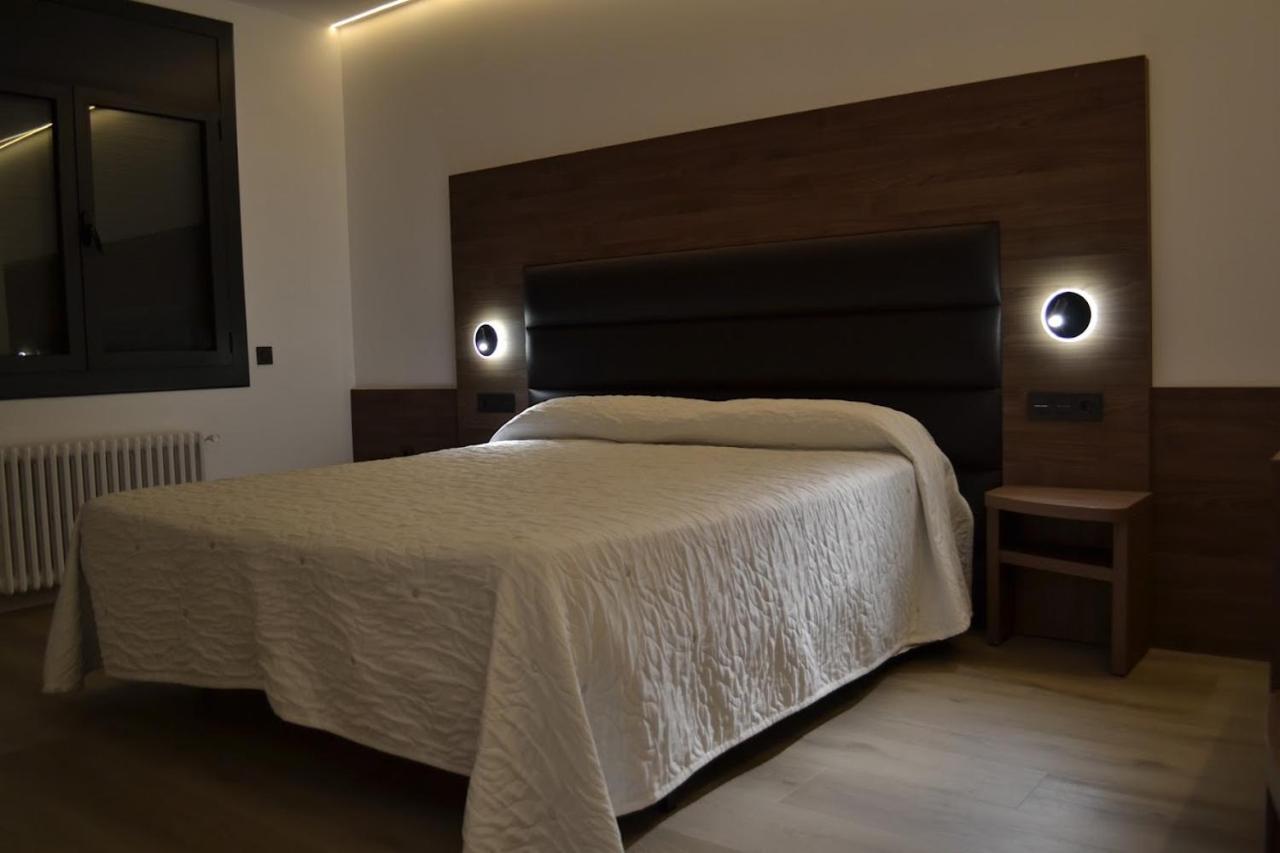 Hotel Gran Sol Solsona Extérieur photo