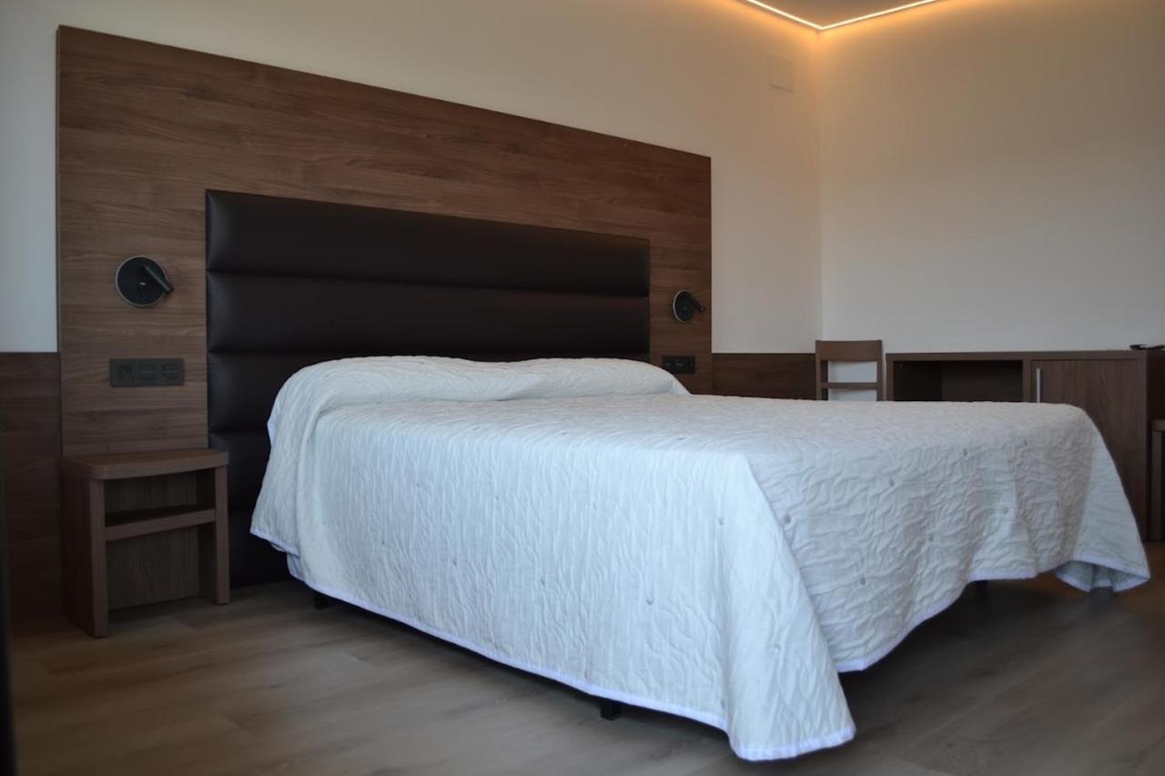 Hotel Gran Sol Solsona Extérieur photo