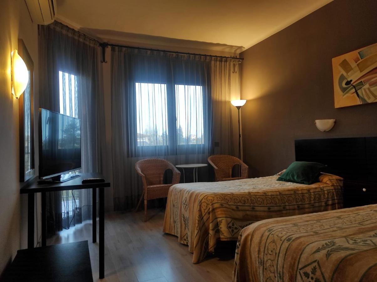 Hotel Gran Sol Solsona Extérieur photo