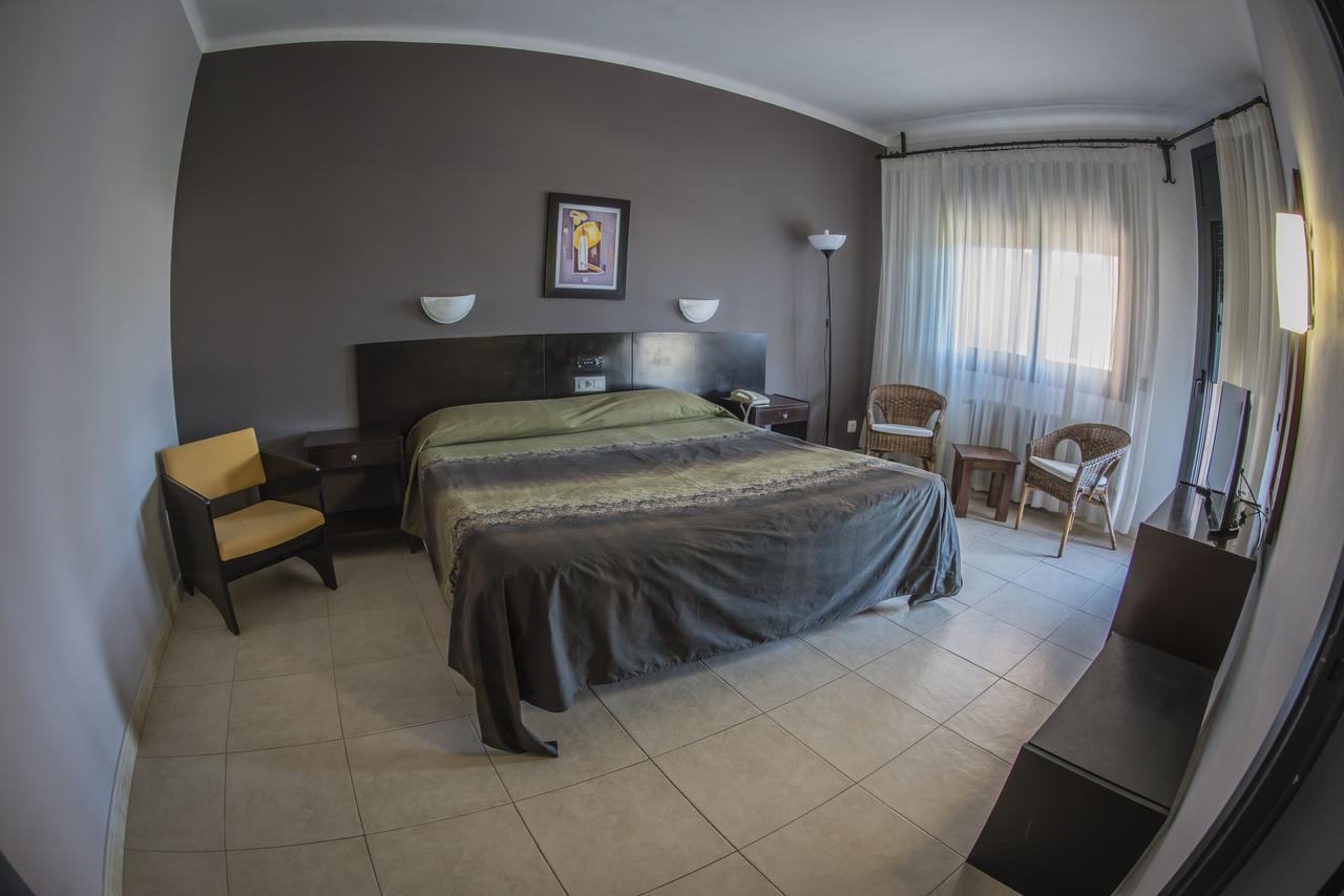 Hotel Gran Sol Solsona Extérieur photo