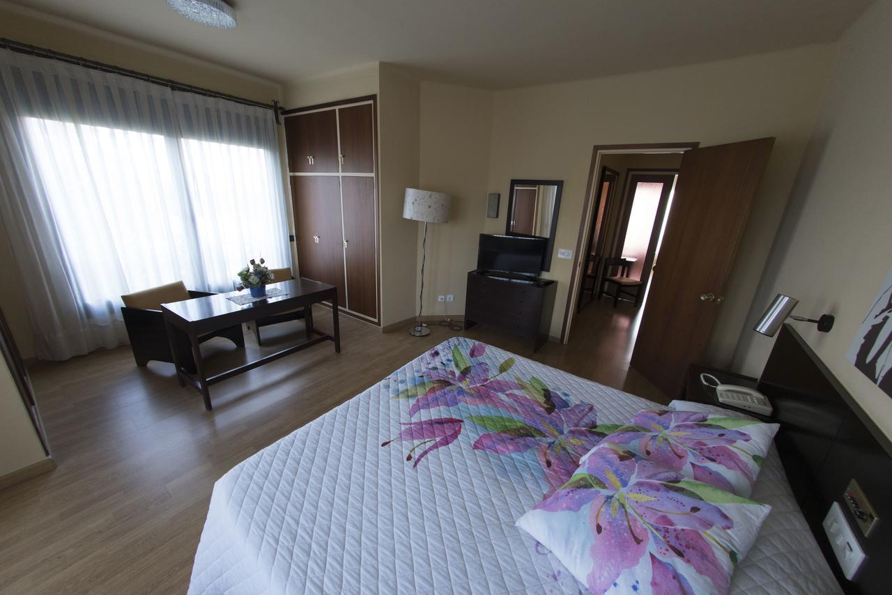 Hotel Gran Sol Solsona Extérieur photo