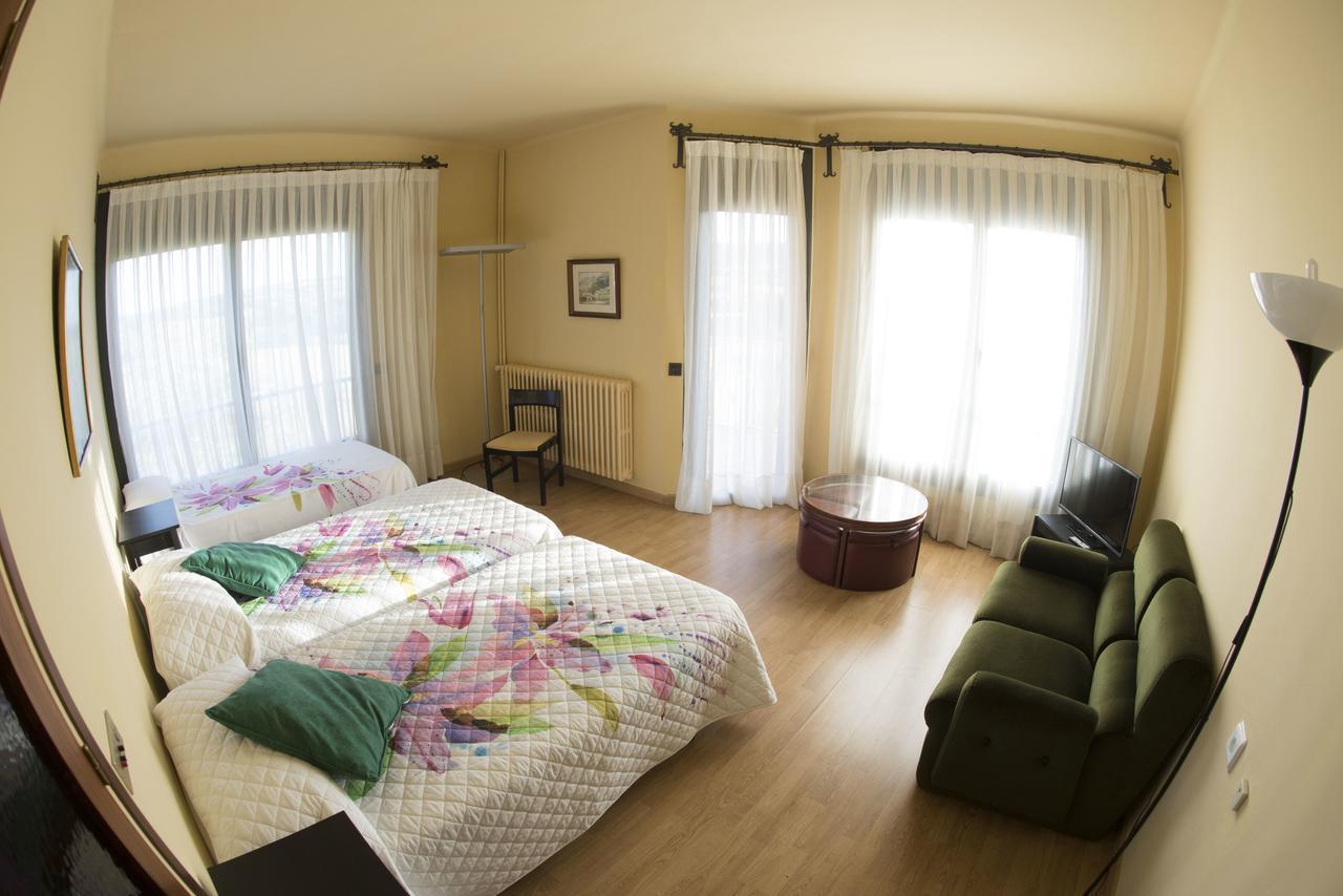 Hotel Gran Sol Solsona Extérieur photo