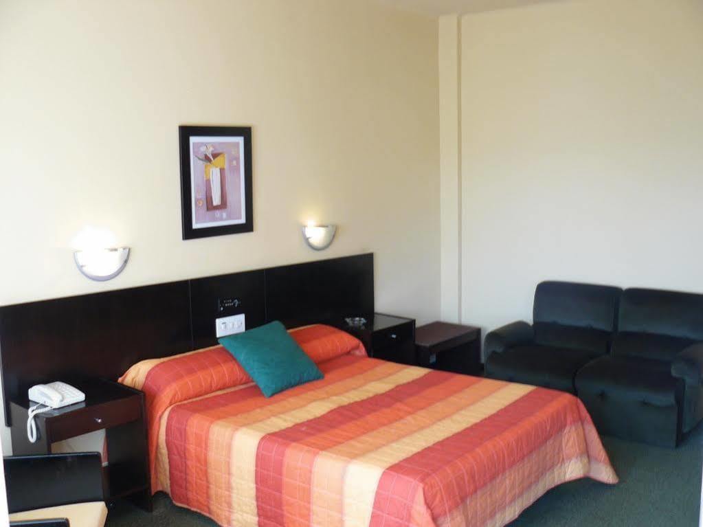Hotel Gran Sol Solsona Extérieur photo